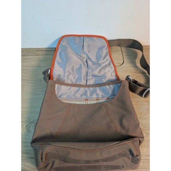 Keen Hybrid Oswego Crossbody Messenger Commuter Bag Satchel Rugged Bottom - Picture 4 of 9